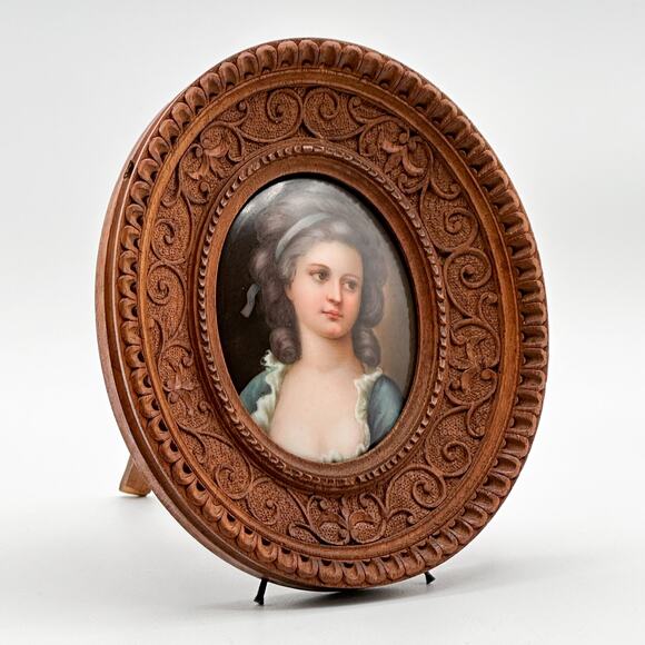 Antique Miniature Portrait Painting in Carved Wood Frame | Elegant Georgian Lady - Picture 13 of 13